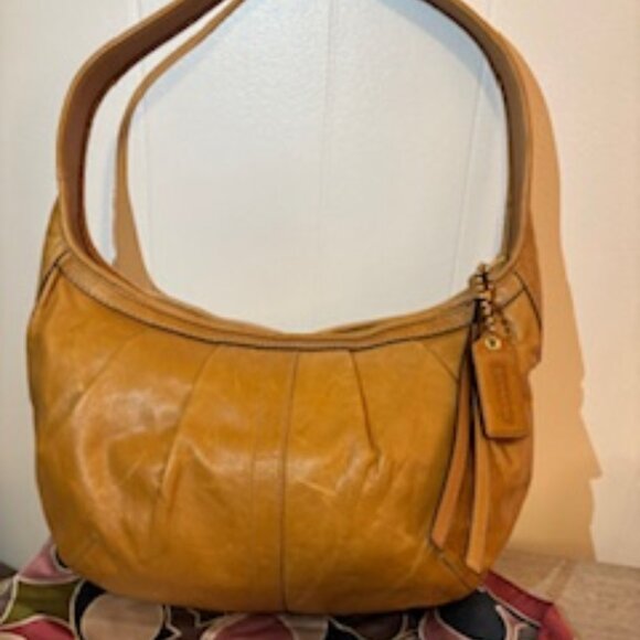 Vintage Coach Ergo Leather Pleated Hobo Natural - Picture 1 of 10